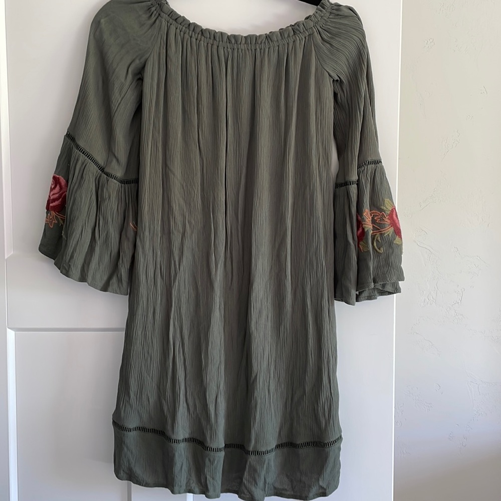 Knox Rose off the shoulder dress